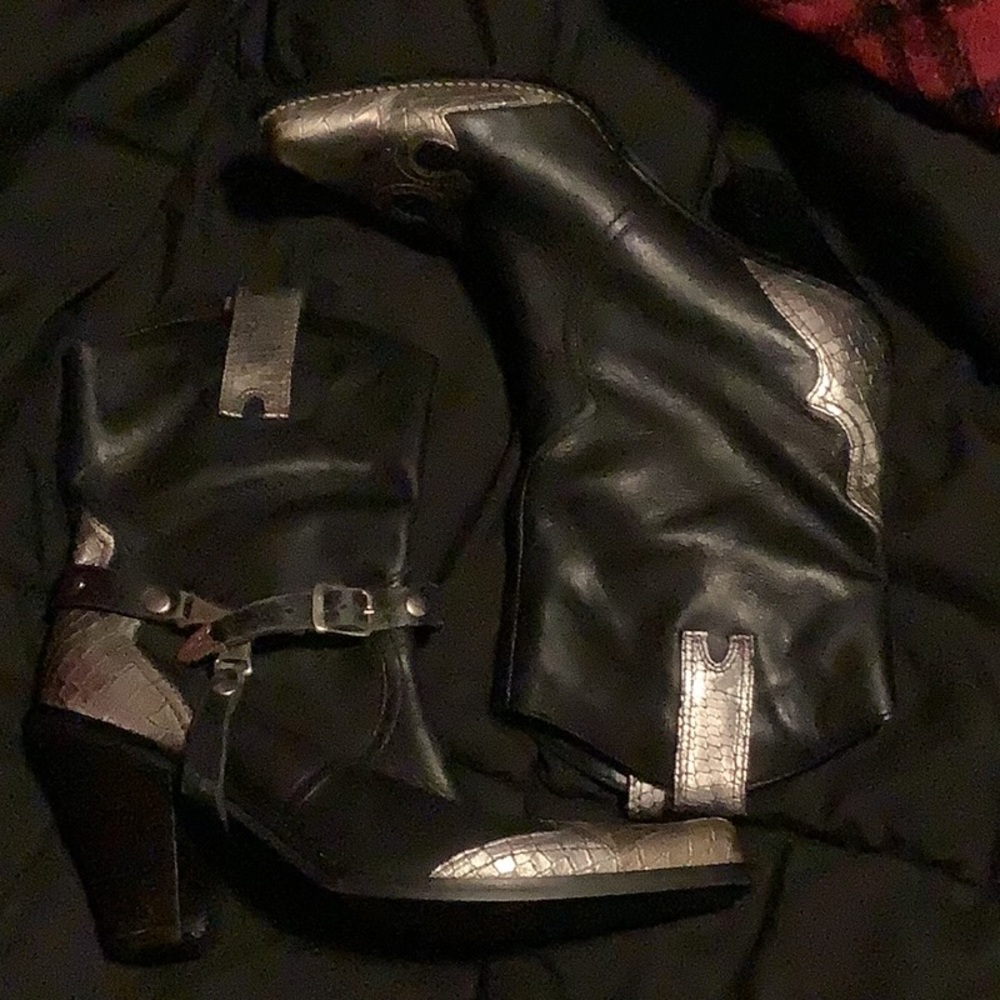 Penny Loves Kenny silver tipped ankle boots